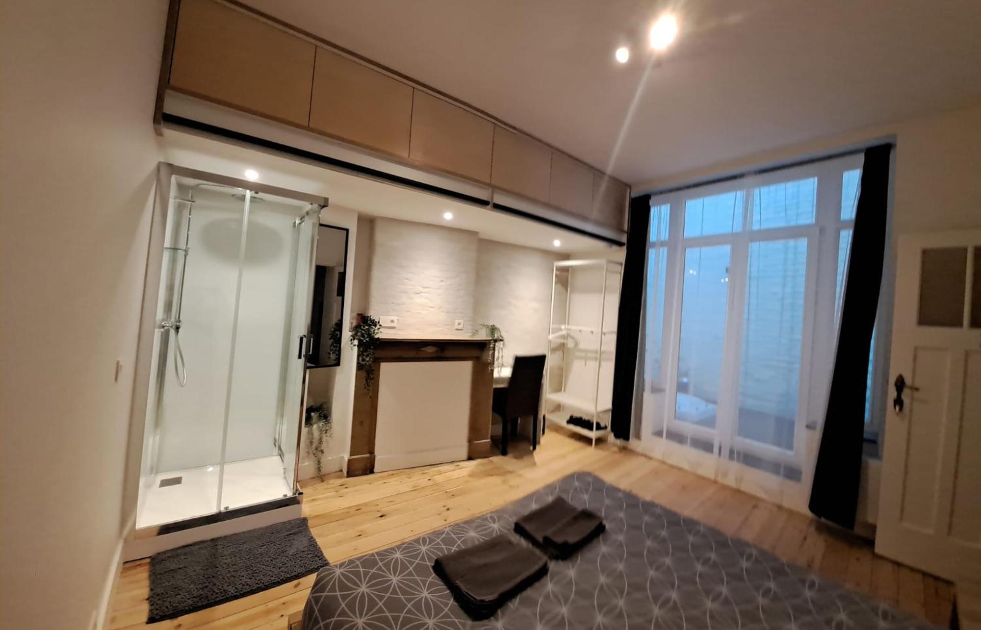 Comfortable Room With Terrace European Parliament Brussel Bagian luar foto