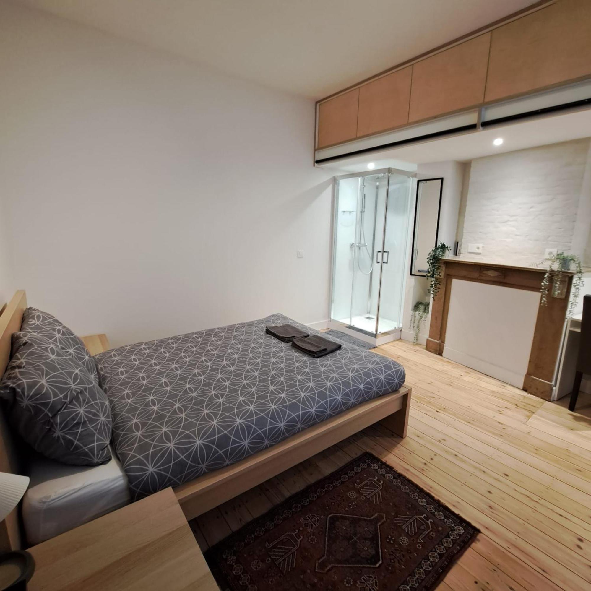 Comfortable Room With Terrace European Parliament Brussel Bagian luar foto